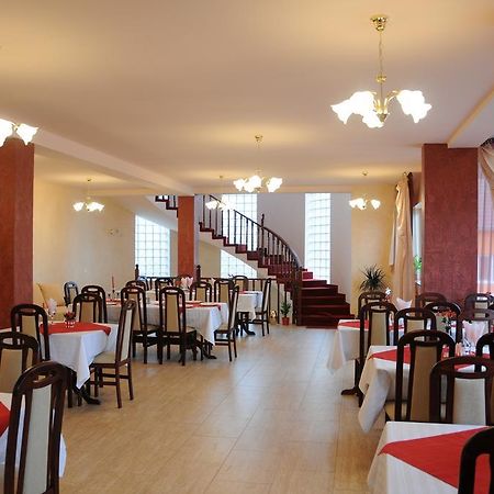 Pension Rozeclas Oradea Exteriér fotografie