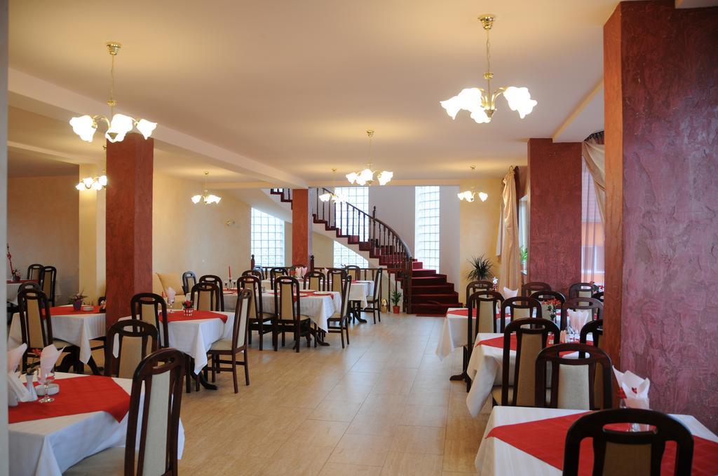 Pension Rozeclas Oradea Exteriér fotografie